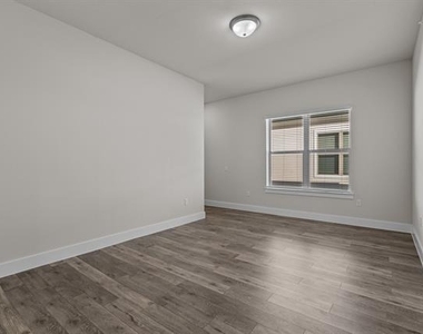 4770 N Luxe Lane - Photo Thumbnail 24