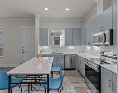4770 N Luxe Lane - Photo Thumbnail 4