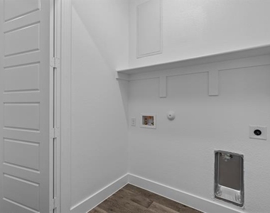 4770 N Luxe Lane - Photo Thumbnail 13
