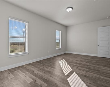 4770 N Luxe Lane - Photo Thumbnail 31