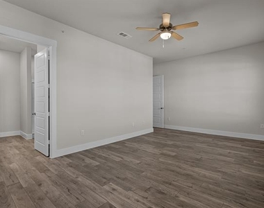 4770 N Luxe Lane - Photo Thumbnail 17