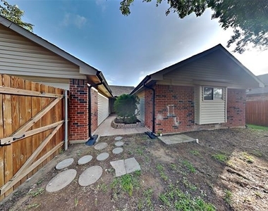 2845 London Lane - Photo Thumbnail 17