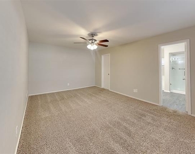 2845 London Lane - Photo Thumbnail 7