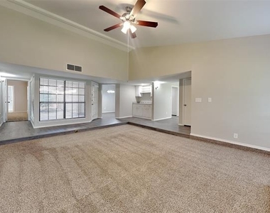 2845 London Lane - Photo Thumbnail 1