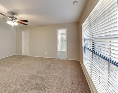 2845 London Lane - Photo Thumbnail 8