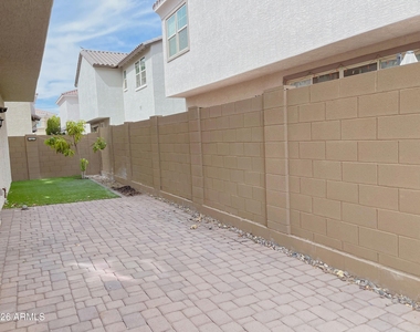 17155 N 9th Place - Photo Thumbnail 34