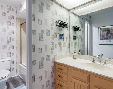12219 Montego Plaza - Photo Thumbnail 7