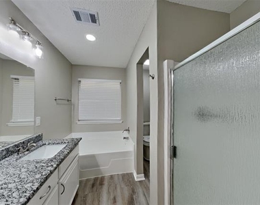 524 Buckstone Drive - Photo Thumbnail 8