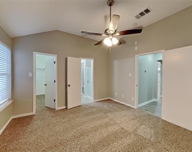 524 Buckstone Drive - Photo Thumbnail 6