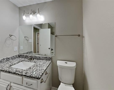524 Buckstone Drive - Photo Thumbnail 14