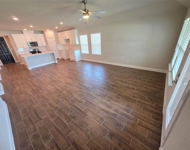 3204 Ferrero Lane - Photo Thumbnail 10