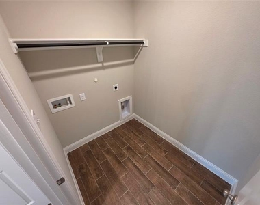 3204 Ferrero Lane - Photo Thumbnail 18