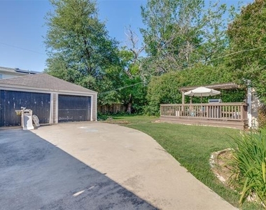 6006 Penrose Avenue - Photo Thumbnail 21