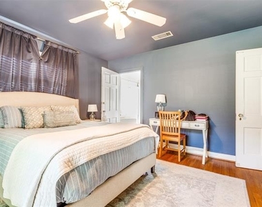 6006 Penrose Avenue - Photo Thumbnail 16