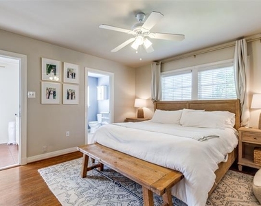 6006 Penrose Avenue - Photo Thumbnail 18