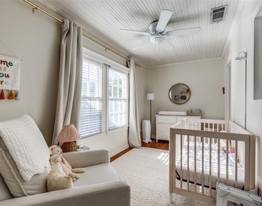 6006 Penrose Avenue - Photo Thumbnail 14