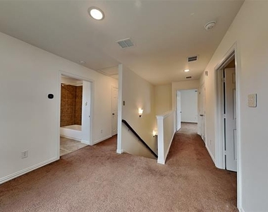 3321 Rutz Street - Photo Thumbnail 4