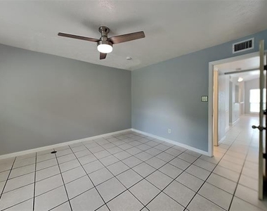 420 Dollins Street - Photo Thumbnail 8