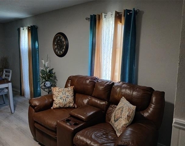 5616 Tucker Street - Photo Thumbnail 6