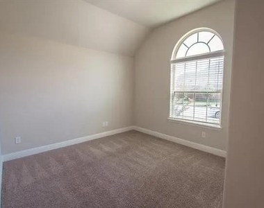 1409 Coleto Creek Trail - Photo Thumbnail 8
