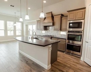 1409 Coleto Creek Trail - Photo Thumbnail 4
