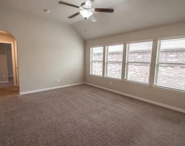1409 Coleto Creek Trail - Photo Thumbnail 12
