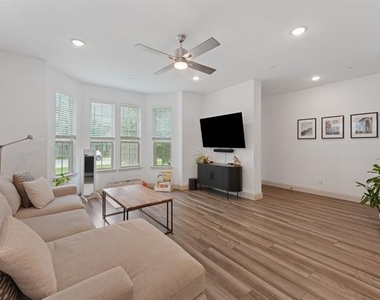 6028 Silverado Trail - Photo Thumbnail 1