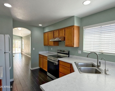 6602 E Northridge Street - Photo Thumbnail 9