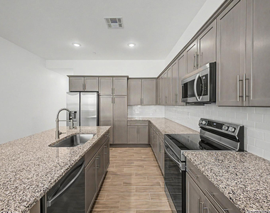 8232 E University Drive - Photo Thumbnail 15