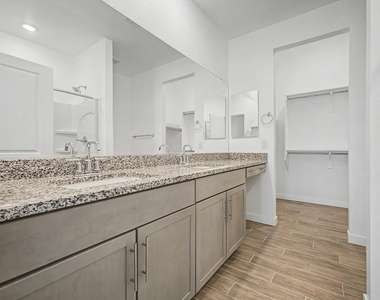 8232 E University Drive - Photo Thumbnail 22