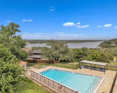 2414 Forest Hill Lane - Photo Thumbnail 36