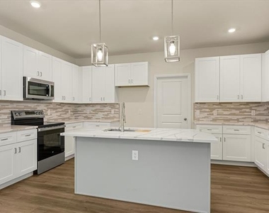 2414 Forest Hill Lane - Photo Thumbnail 2