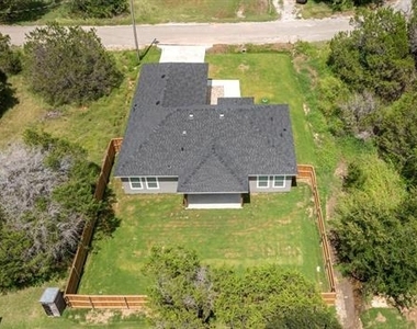 2414 Forest Hill Lane - Photo Thumbnail 33