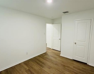7520 Gray Wolf Lane - Photo Thumbnail 19