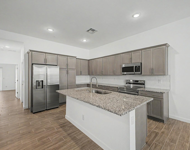 6232 E University Drive - Photo Thumbnail 13