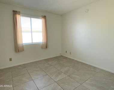 4746 W Aster Drive - Photo Thumbnail 19