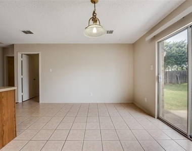 1629 Thornhill Lane - Photo Thumbnail 11