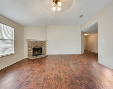 1629 Thornhill Lane - Photo Thumbnail 8