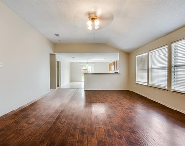 1629 Thornhill Lane - Photo Thumbnail 5