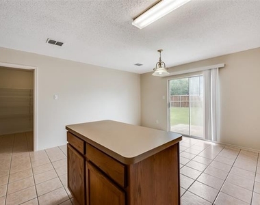 1629 Thornhill Lane - Photo Thumbnail 14