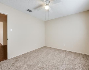 1629 Thornhill Lane - Photo Thumbnail 30