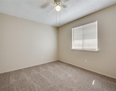 1629 Thornhill Lane - Photo Thumbnail 29