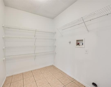 1629 Thornhill Lane - Photo Thumbnail 16