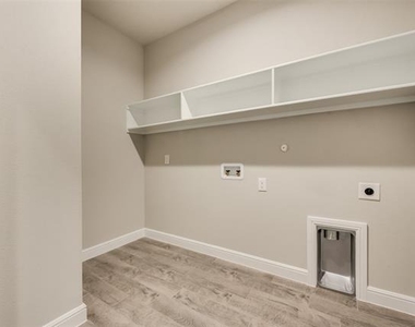 14425 Bootes Drive - Photo Thumbnail 11
