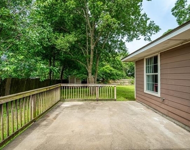 604 S Maxey Street - Photo Thumbnail 24