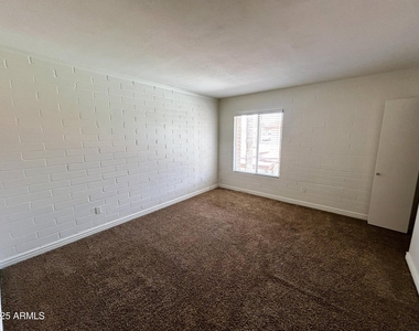4846 N Woodmere Fairway -- - Photo Thumbnail 16
