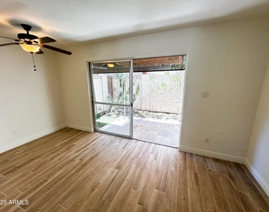 4846 N Woodmere Fairway -- - Photo Thumbnail 7