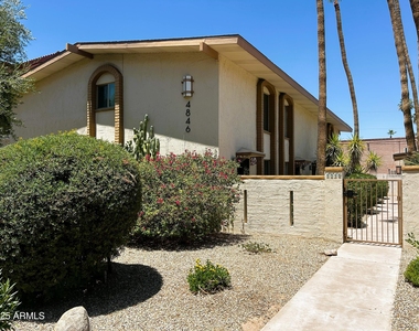 4846 N Woodmere Fairway -- - Photo Thumbnail 1