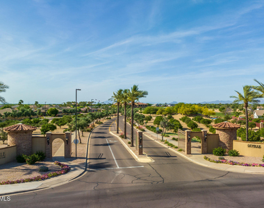 4176 E Clubview Drive - Photo Thumbnail 31