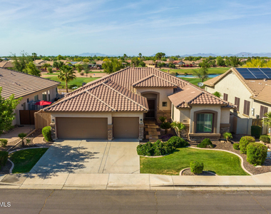 4176 E Clubview Drive - Photo Thumbnail 2